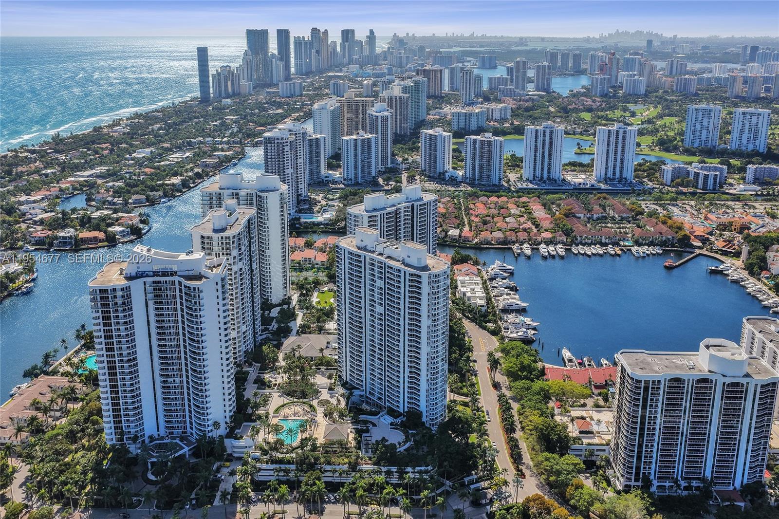 NORTH TOWER AT THE POINT - Residential