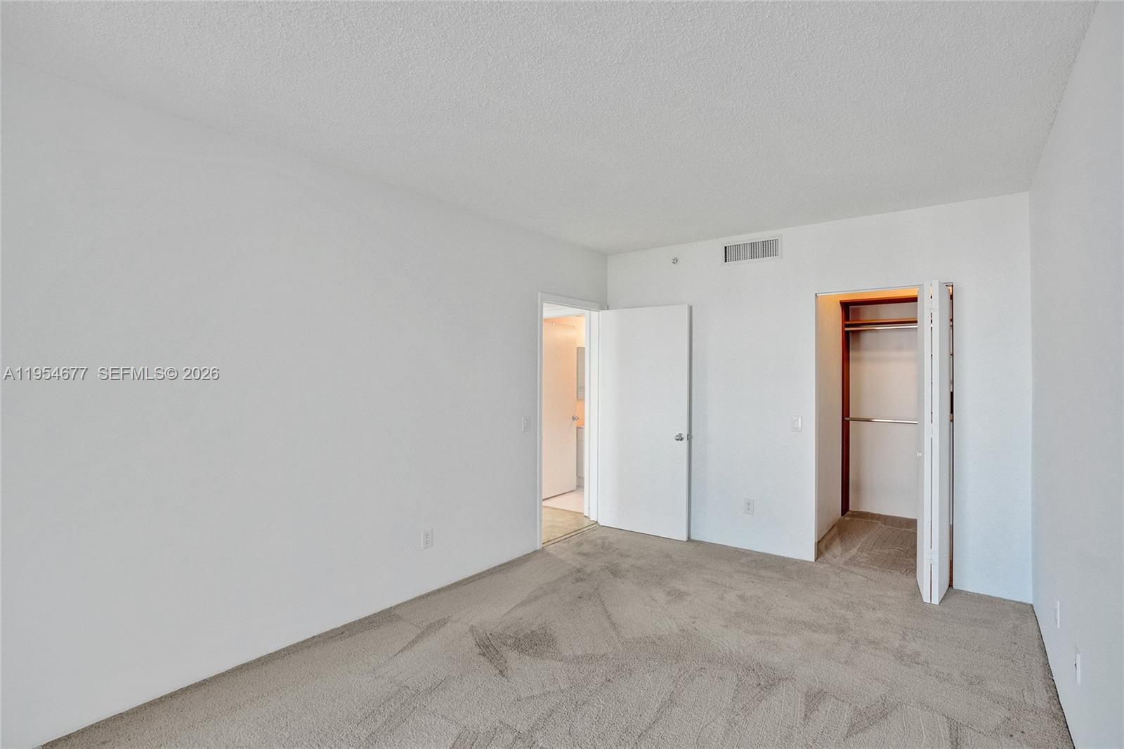 NORTH TOWER AT THE POINT - Residential