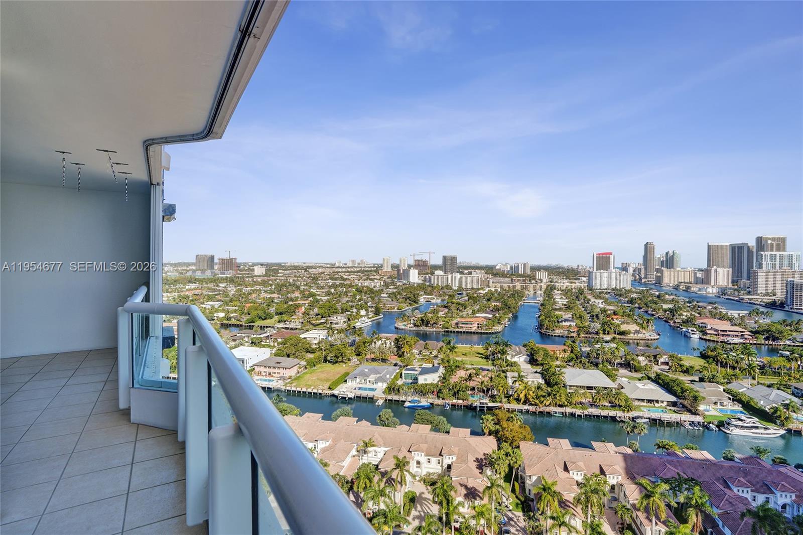 NORTH TOWER AT THE POINT - Residential