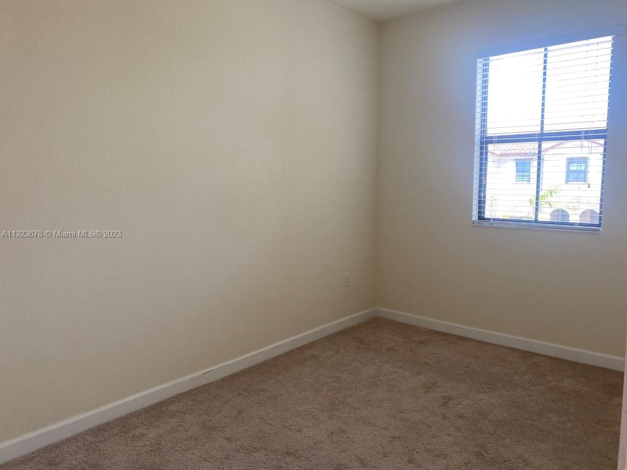 COCO PALM ESTATES - Residential Lease