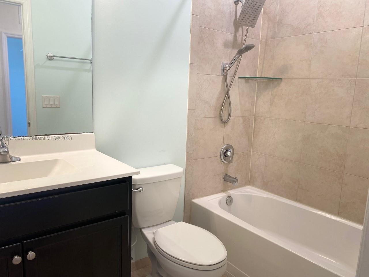 COCO PALM ESTATES - Residential Lease