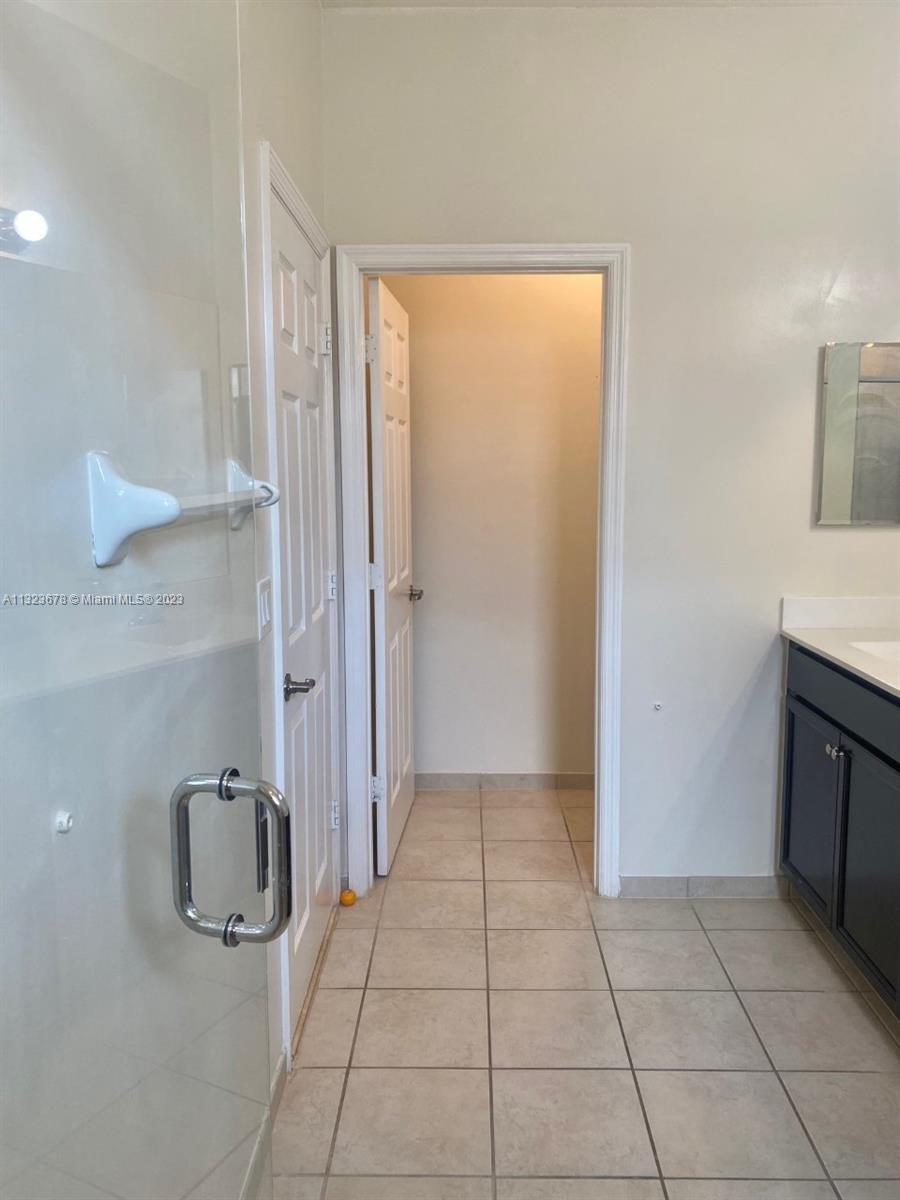 COCO PALM ESTATES - Residential Lease