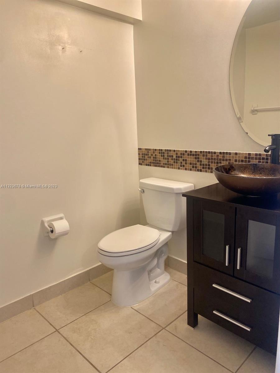 COCO PALM ESTATES - Residential Lease