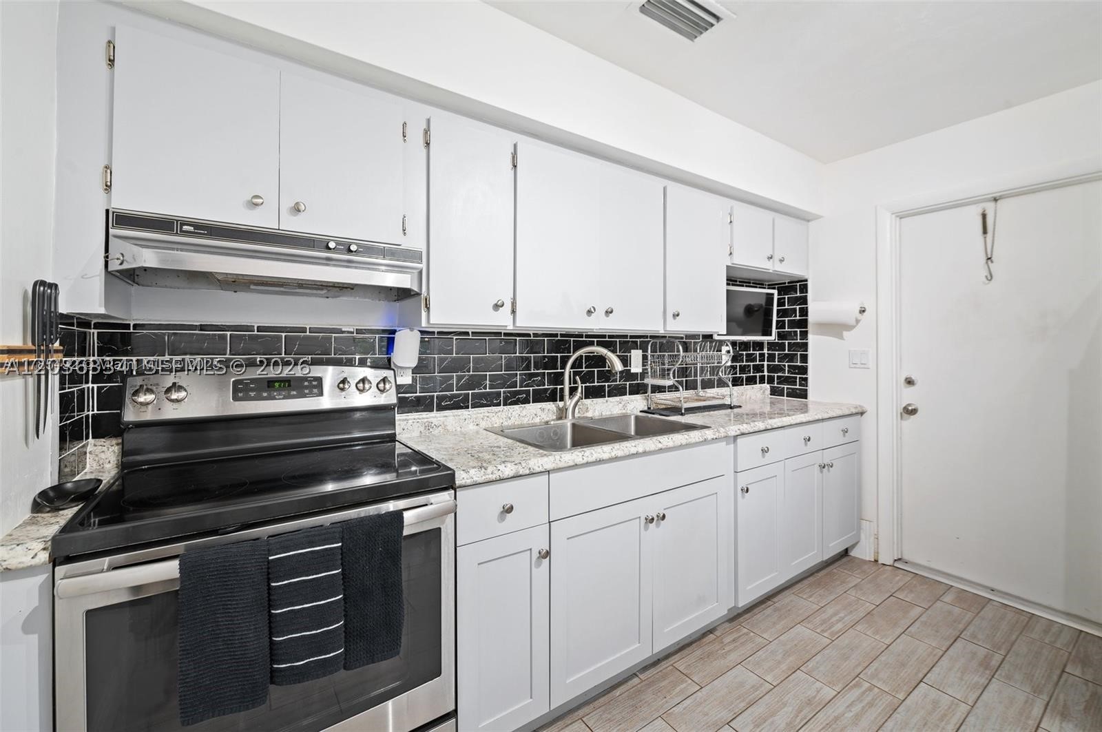 REED LAND CO - Residential Lease