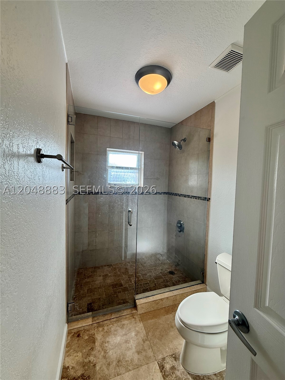 KENDALE COUNTRY CLUB ESTA - Residential Lease