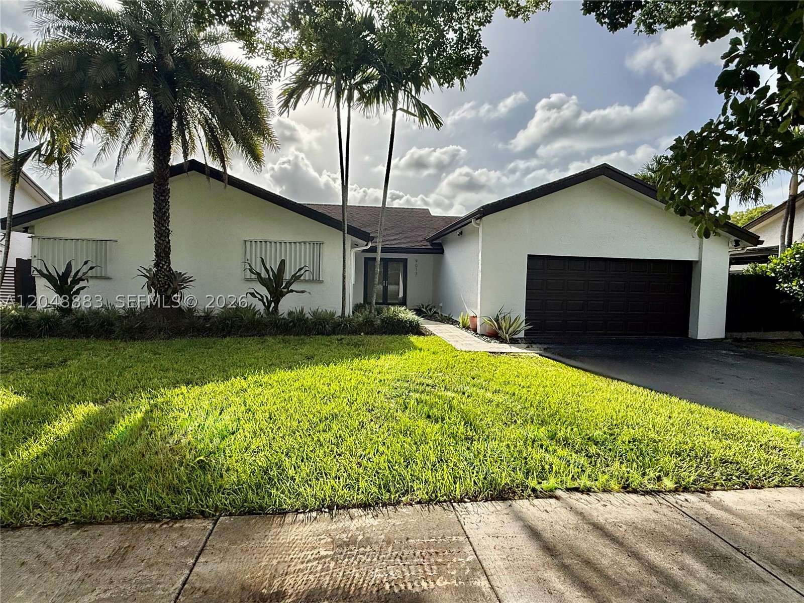 Home Sweet Home! This lovely single family home with 4 Bedrooms, 2 Bathrooms, 2 Car Garage with pool is
centrally located in a quiet residential neighborhood in a highly desirable area. The home features an open floor
plan with high ceilings, tile flooring, and ceiling fans throughout. The updated kitchen features an island, stainless
steel appliance, and granite countertops. The large backyard with a covered patio is perfect for entertaining or
relaxing. Centrally located near Baptist hospital, shopping, parks, great schools, and access to all highways. Pool and Lawn maintenance included.