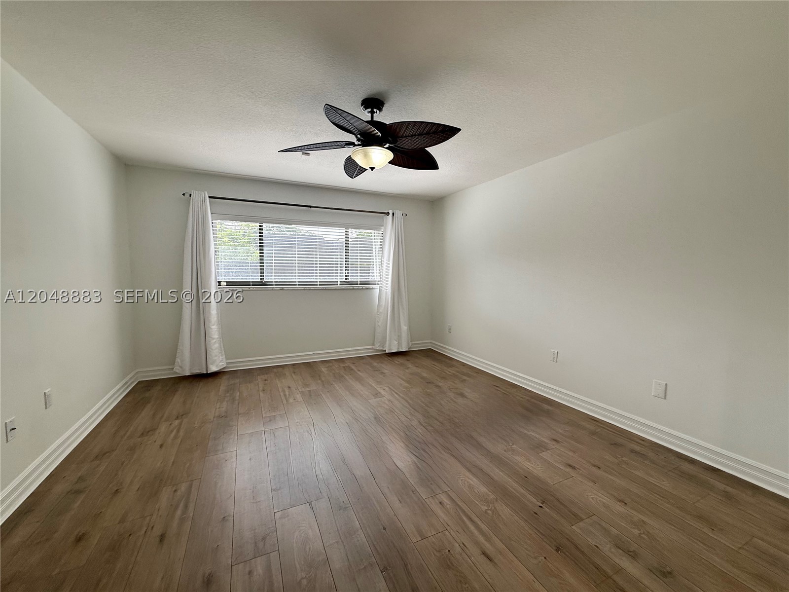 KENDALE COUNTRY CLUB ESTA - Residential Lease