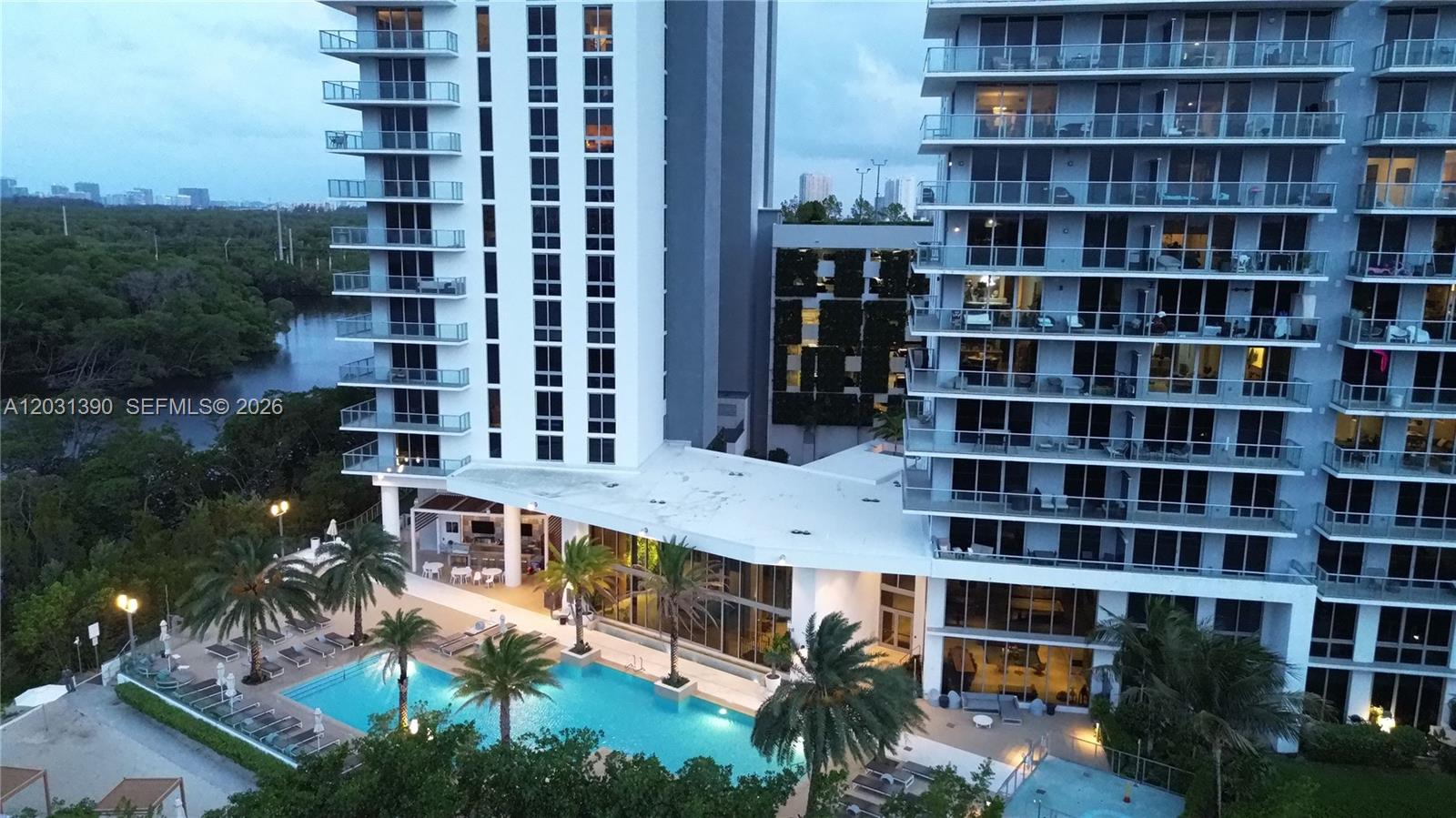 THE HARBOUR SOUTH CONDO - Residential Lease