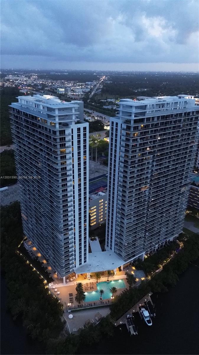 THE HARBOUR SOUTH CONDO - Residential Lease