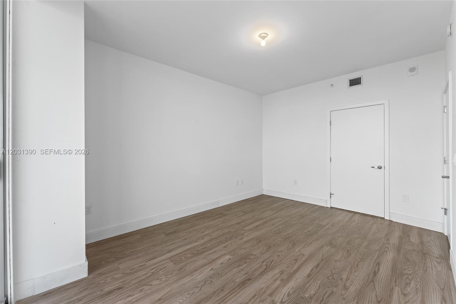 THE HARBOUR SOUTH CONDO - Residential Lease