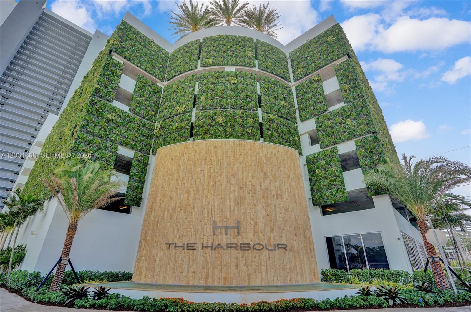 THE HARBOUR SOUTH CONDO - Residential Lease