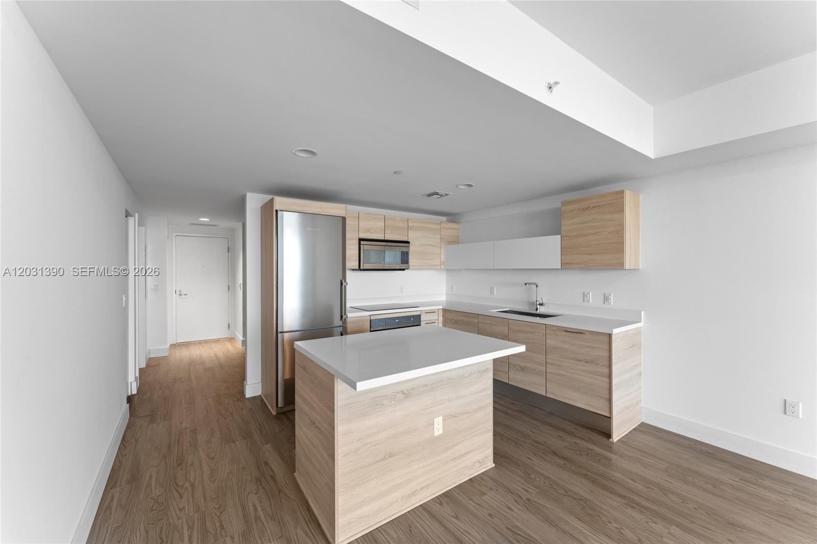 THE HARBOUR SOUTH CONDO - Residential Lease
