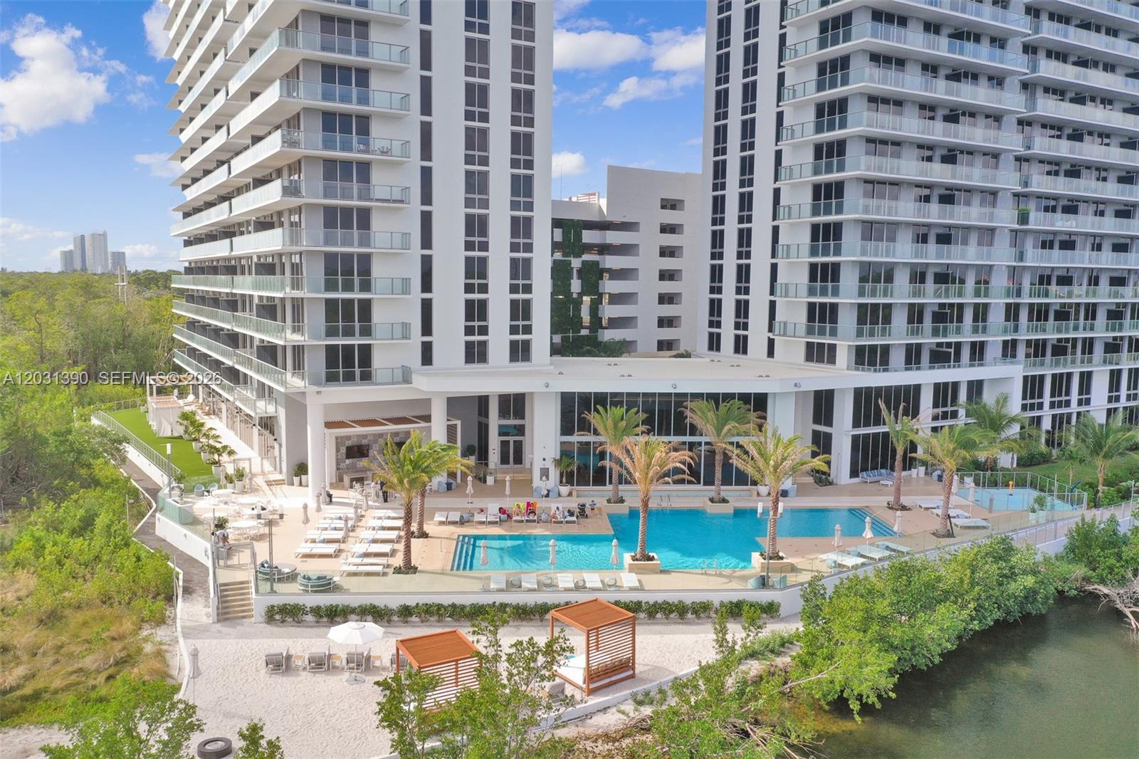 THE HARBOUR SOUTH CONDO - Residential Lease
