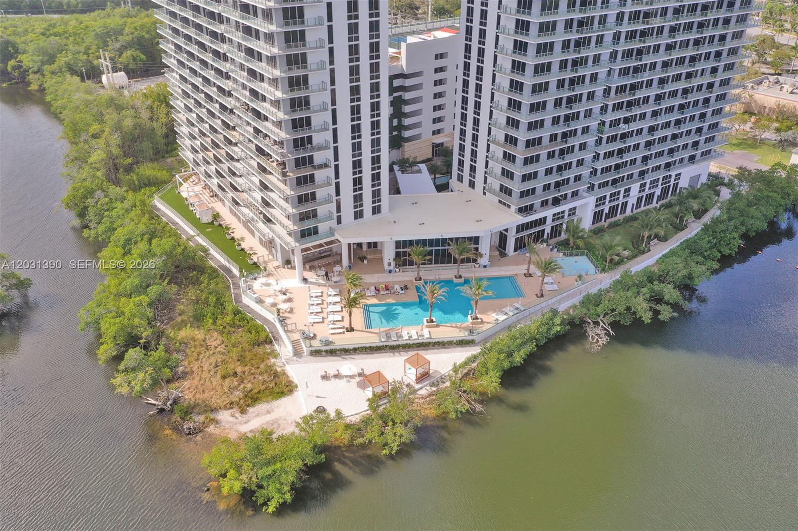 THE HARBOUR SOUTH CONDO - Residential Lease