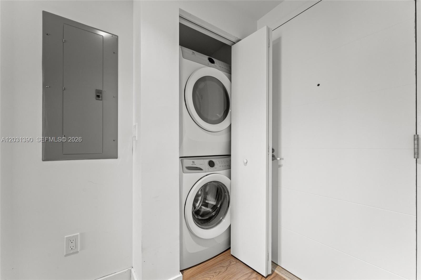 THE HARBOUR SOUTH CONDO - Residential Lease