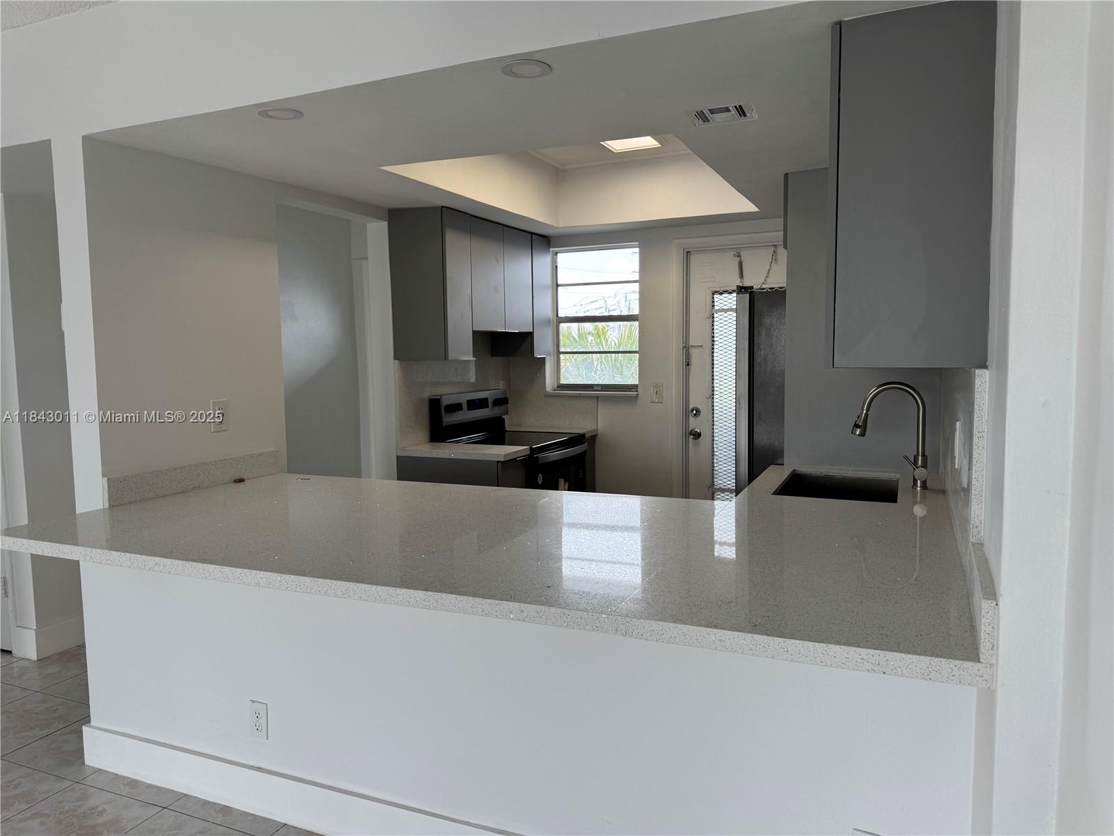 APRIL MIST CONDO - Residential