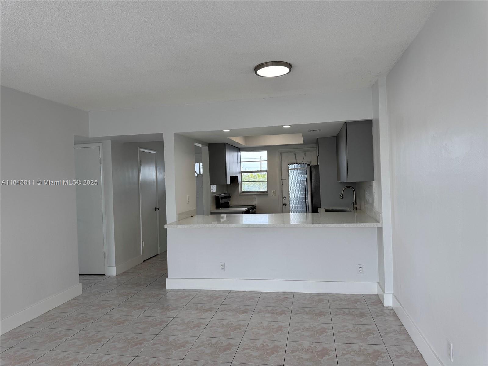 APRIL MIST CONDO - Residential