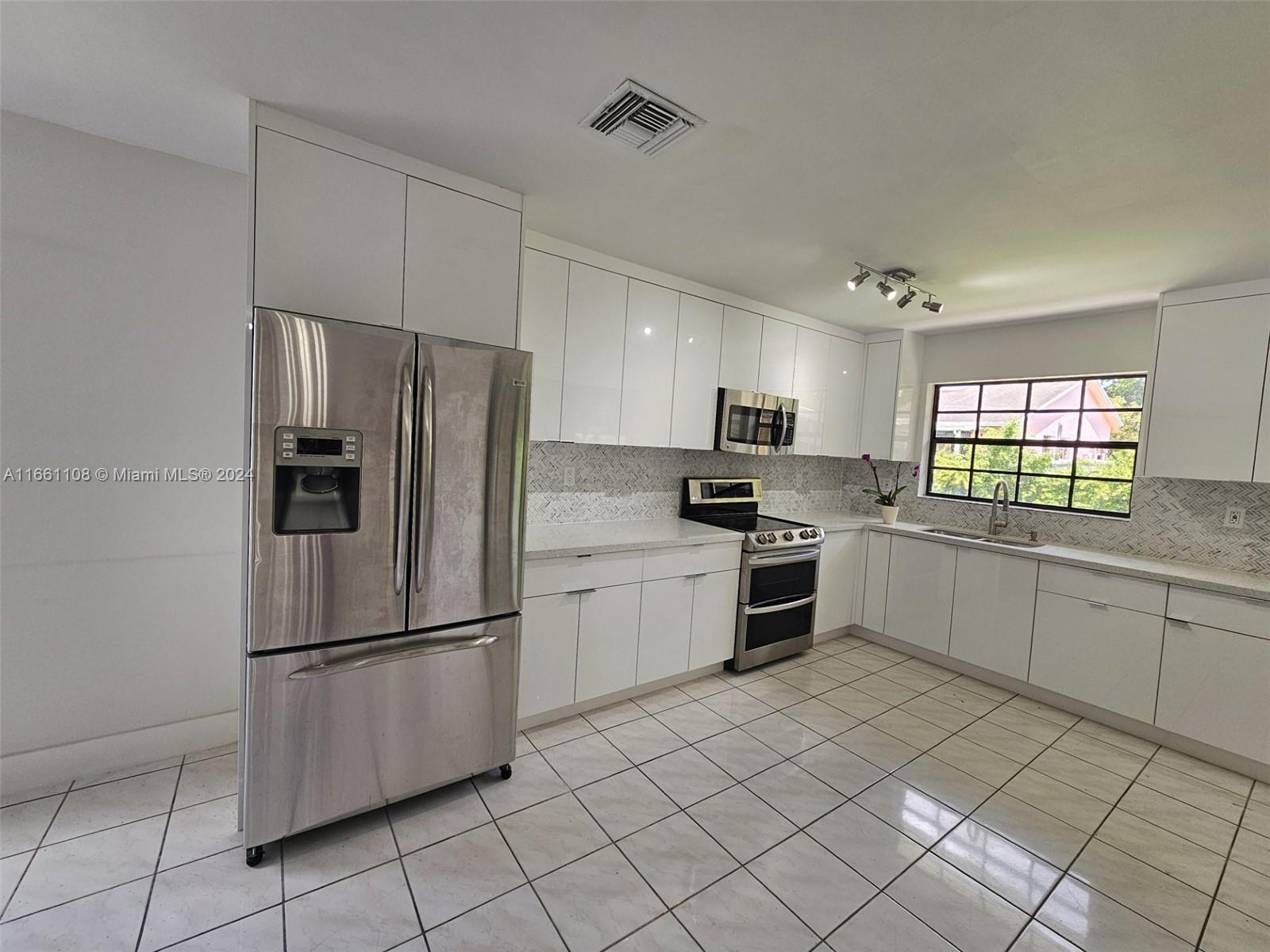 CANTISANO SUB - Residential Lease