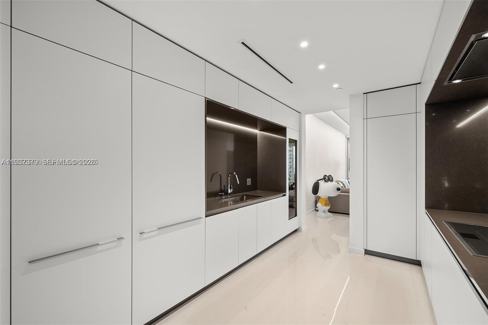 ASTON MARTIN - Residential