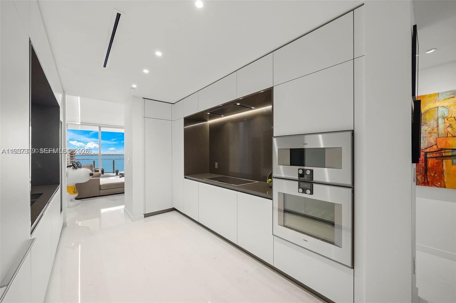 ASTON MARTIN - Residential