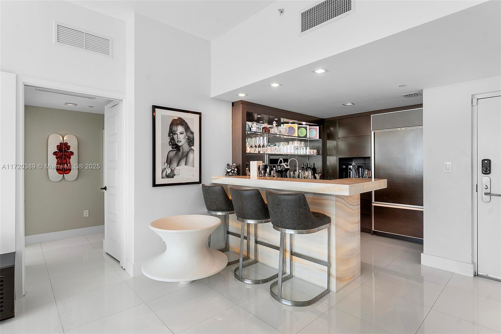 CENTRAL CARILLON BEACH CO - Residential Lease