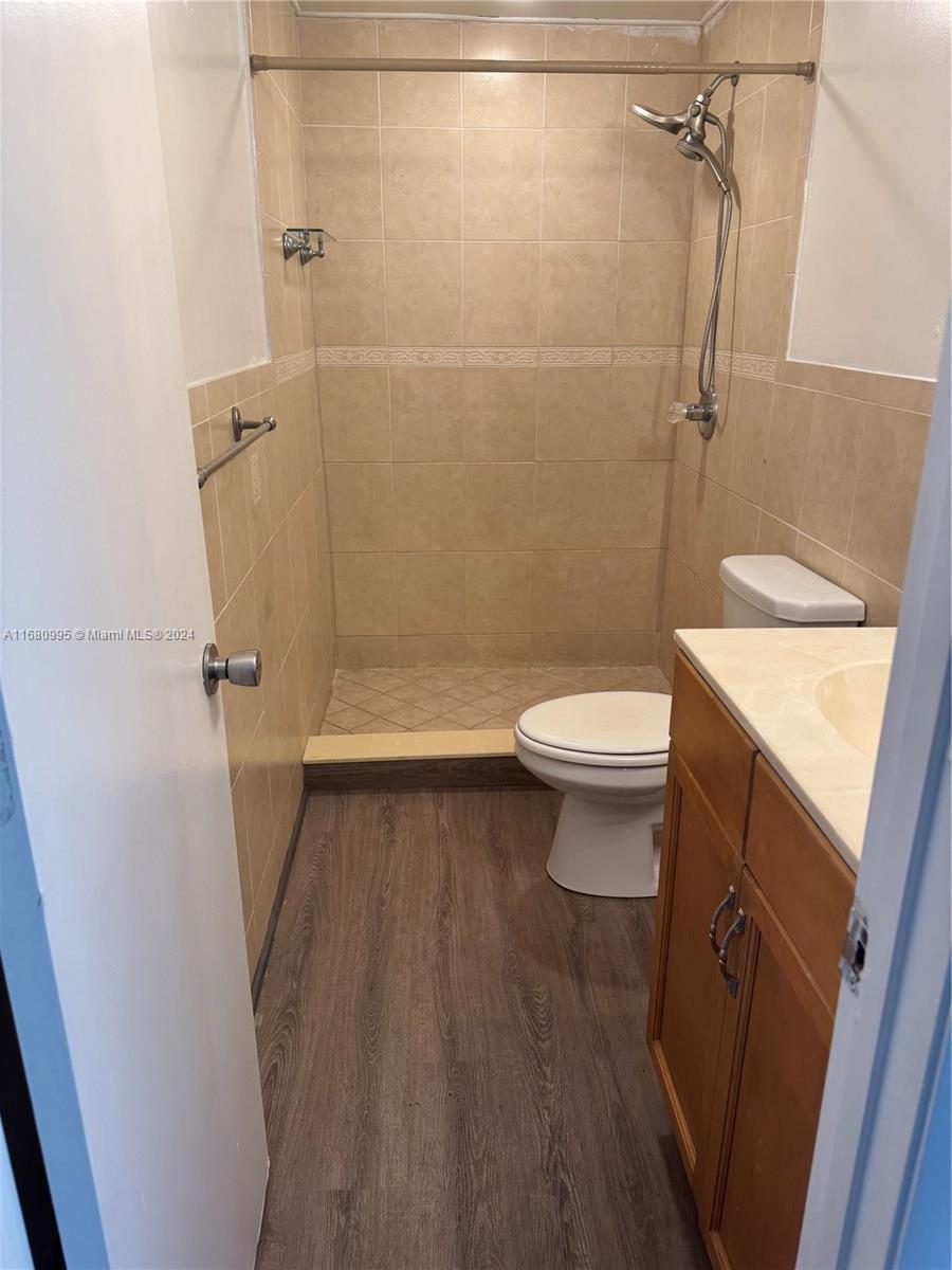 Royal Country - Residential Lease