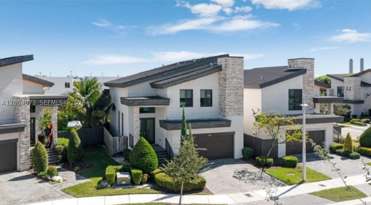 GRAND BAY SOUTH ESTATES - Residential