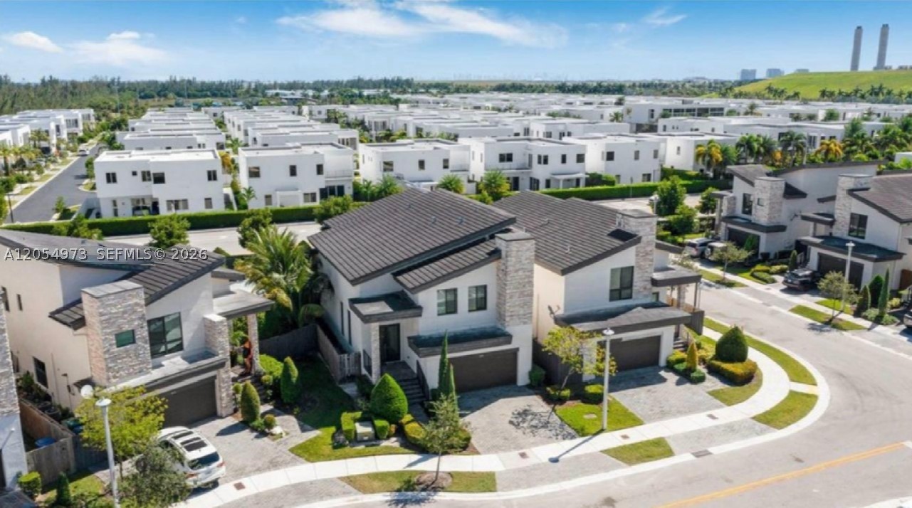 GRAND BAY SOUTH ESTATES - Residential
