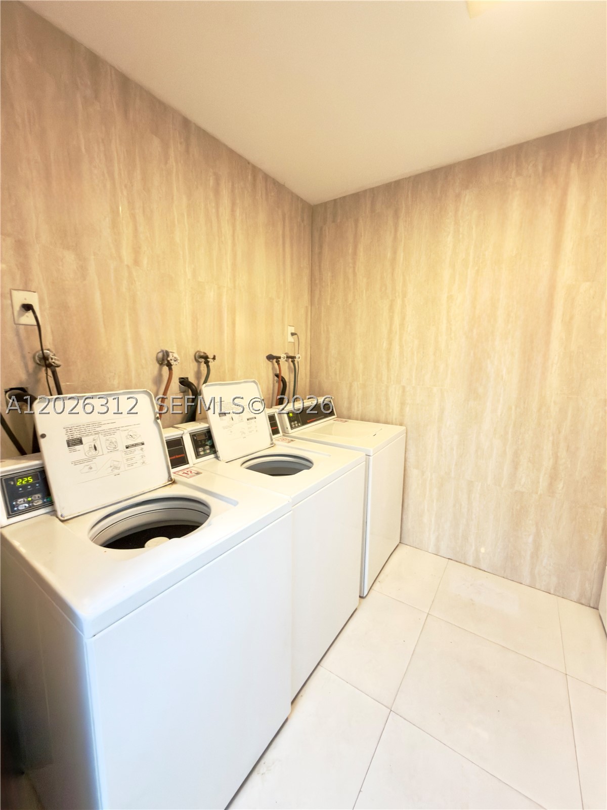 BAY HARBOR ISLAND - Residential Lease