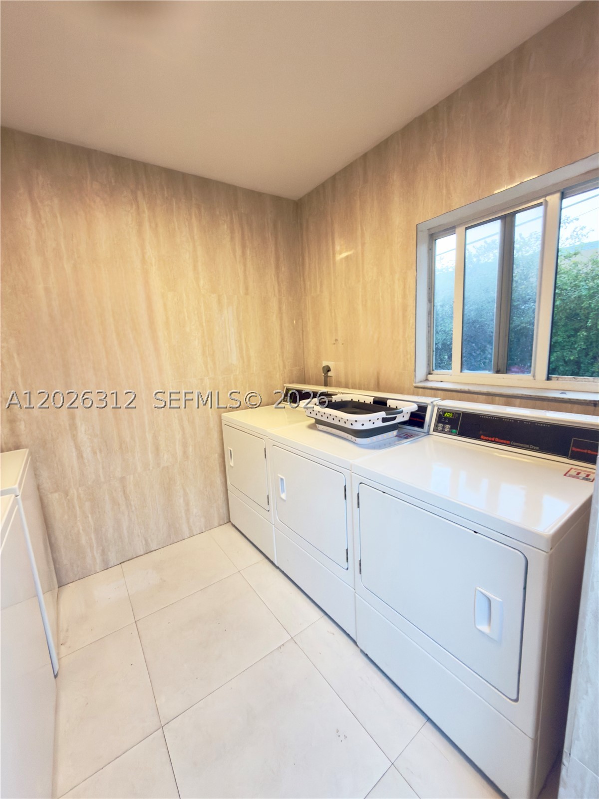 BAY HARBOR ISLAND - Residential Lease