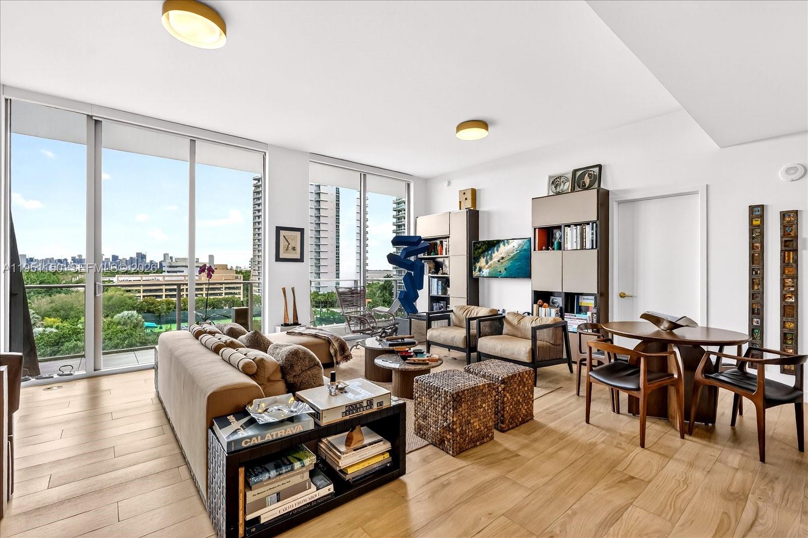 MR C RESIDENCES - Residential