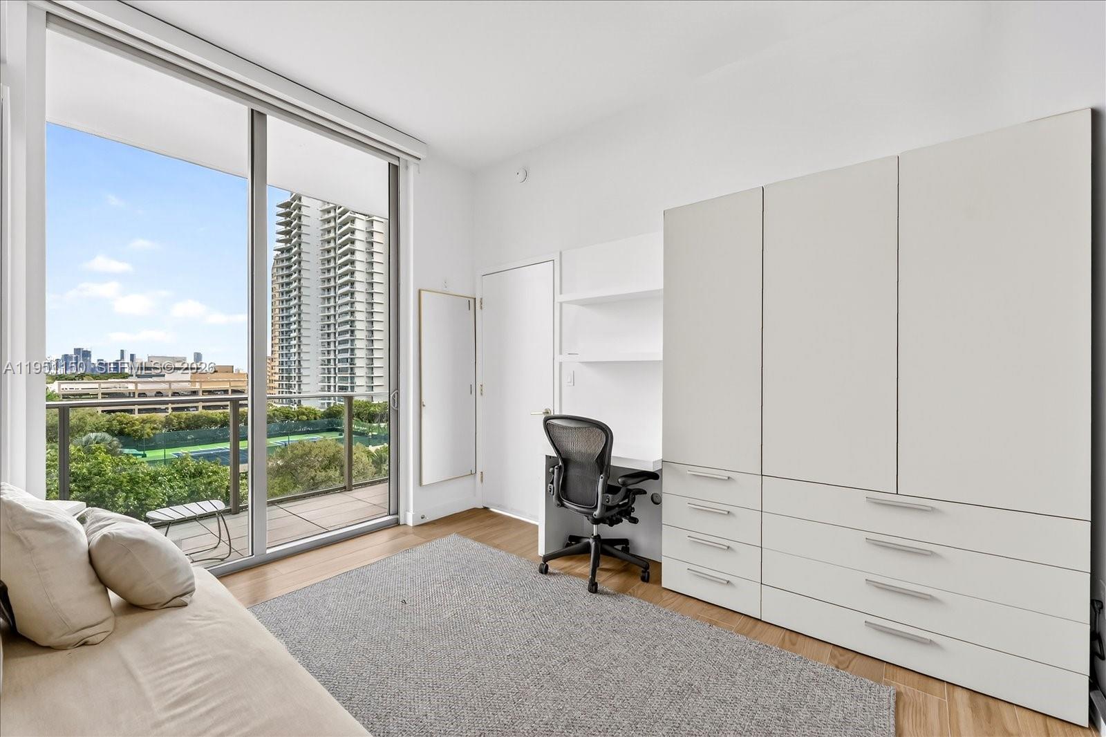 MR C RESIDENCES - Residential