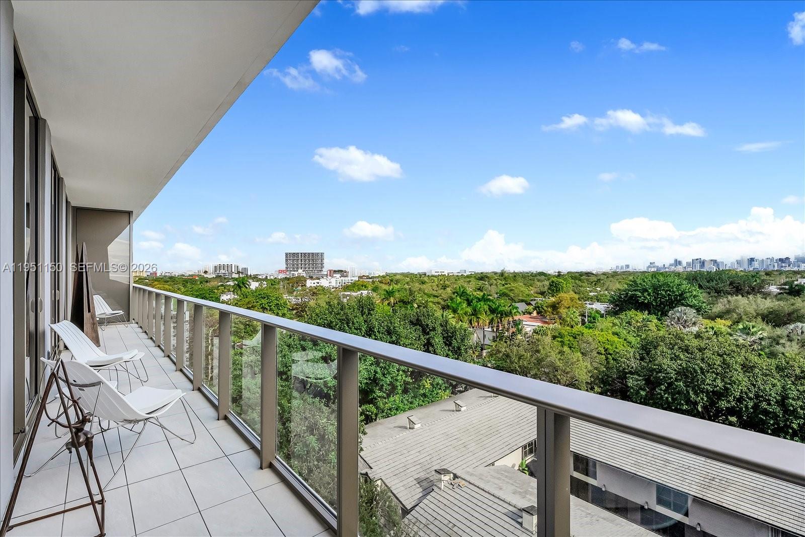 MR C RESIDENCES - Residential
