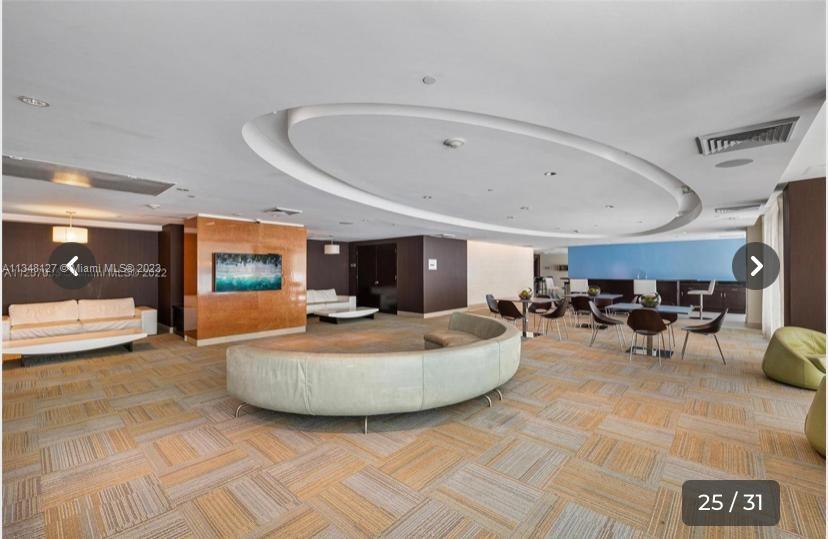 THE PLAZA 901 BRICKELL CO - Residential Lease
