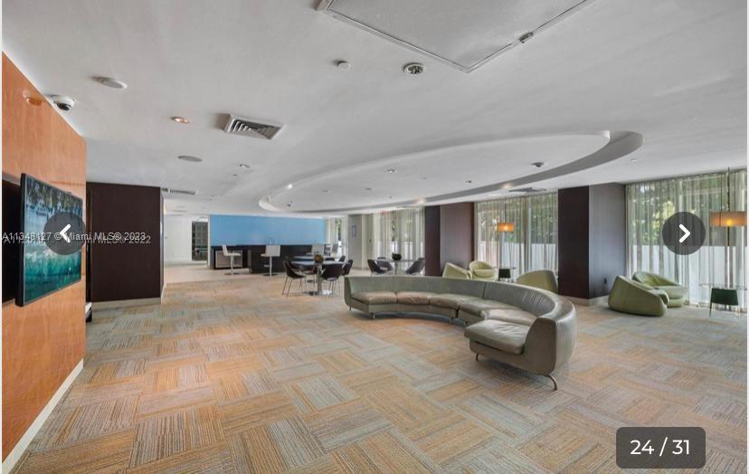 THE PLAZA 901 BRICKELL CO - Residential Lease