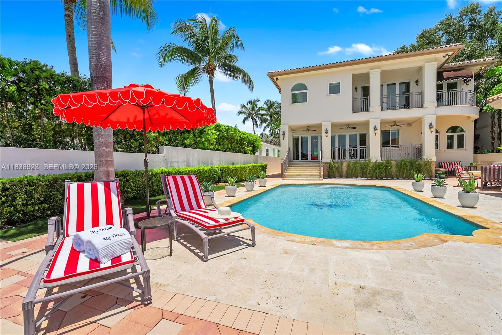 HIBISCUS ISLAND - Residential