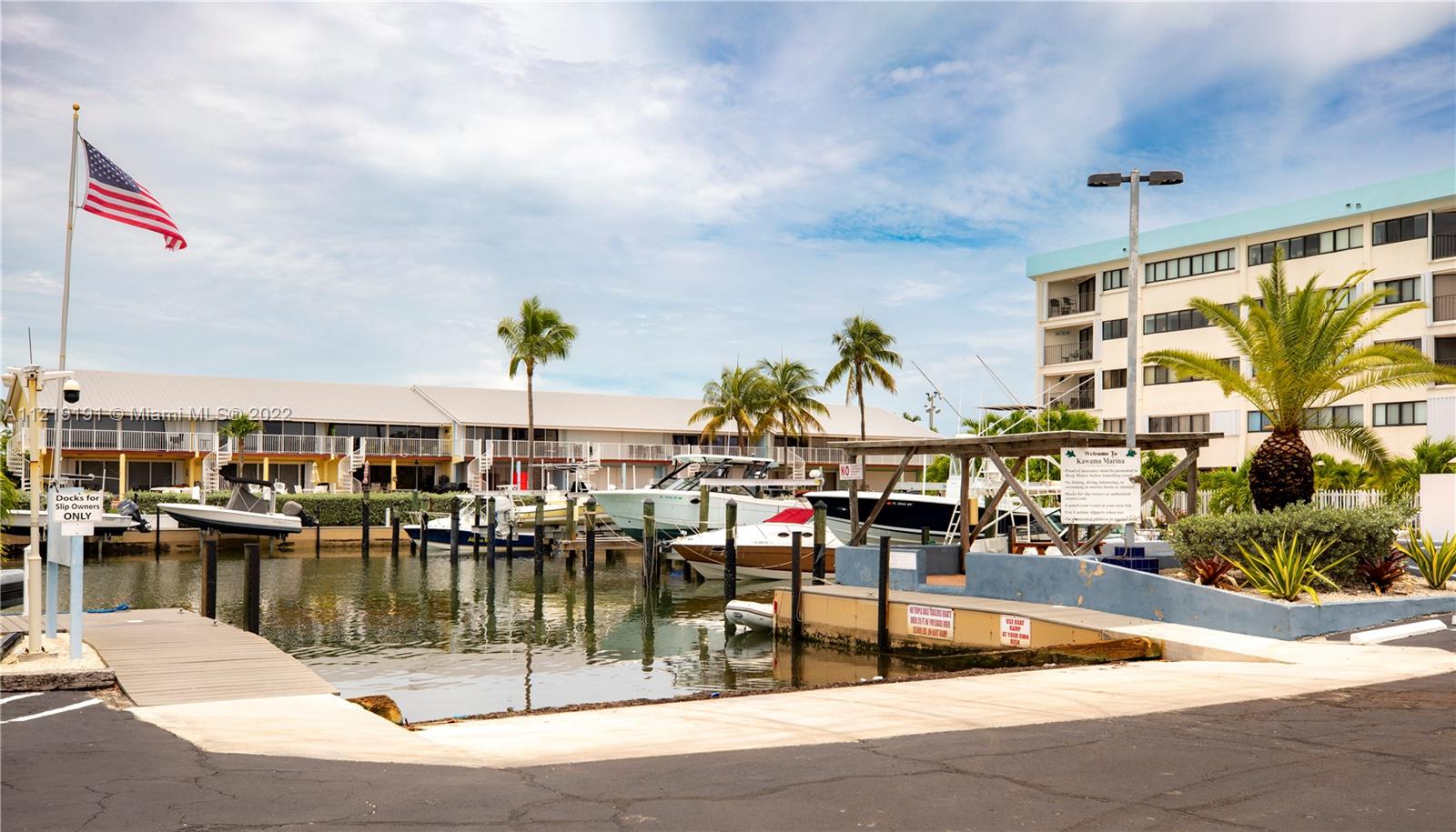 KAWAMA YACHT CLUB - Residential