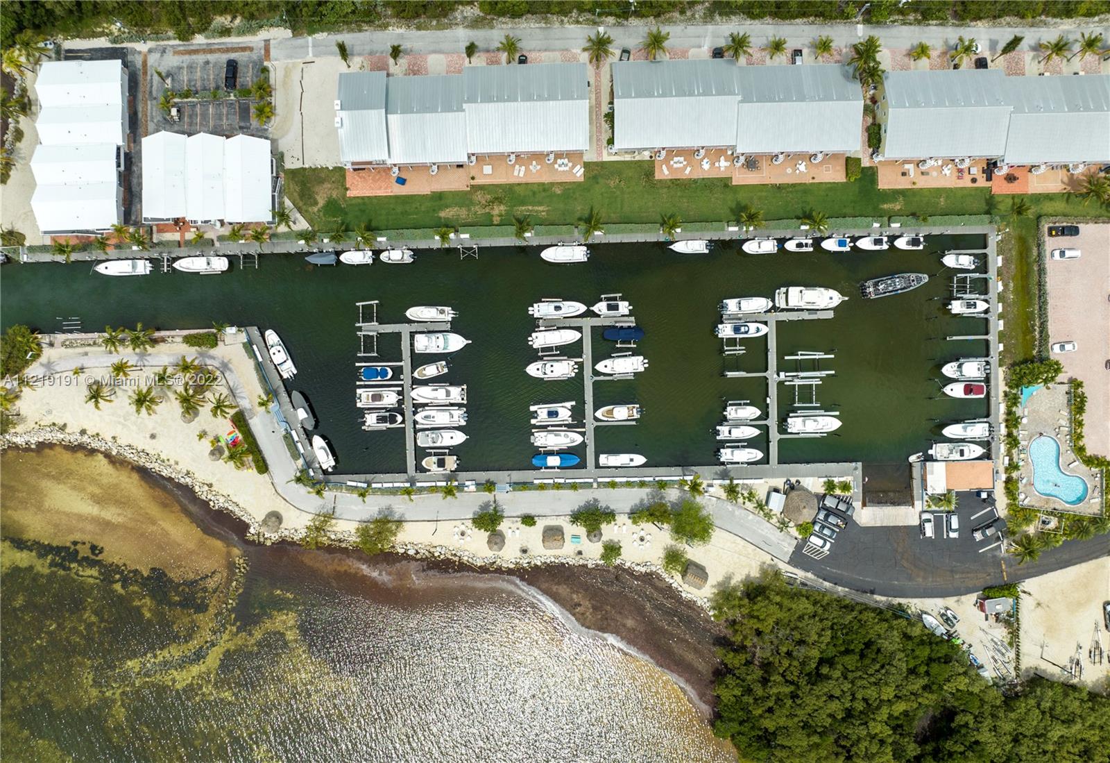 KAWAMA YACHT CLUB - Residential