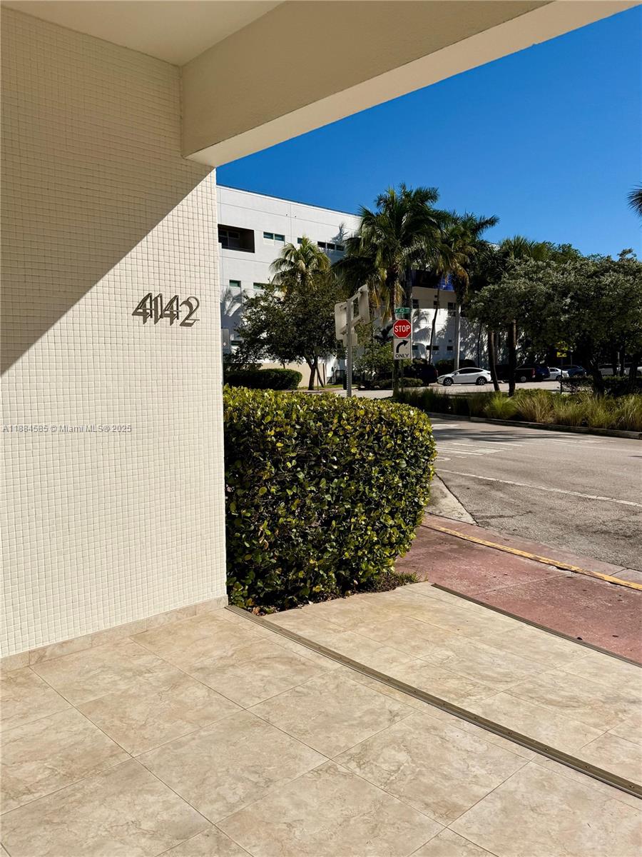 41ST STREET BUSINESS SUB - Residential