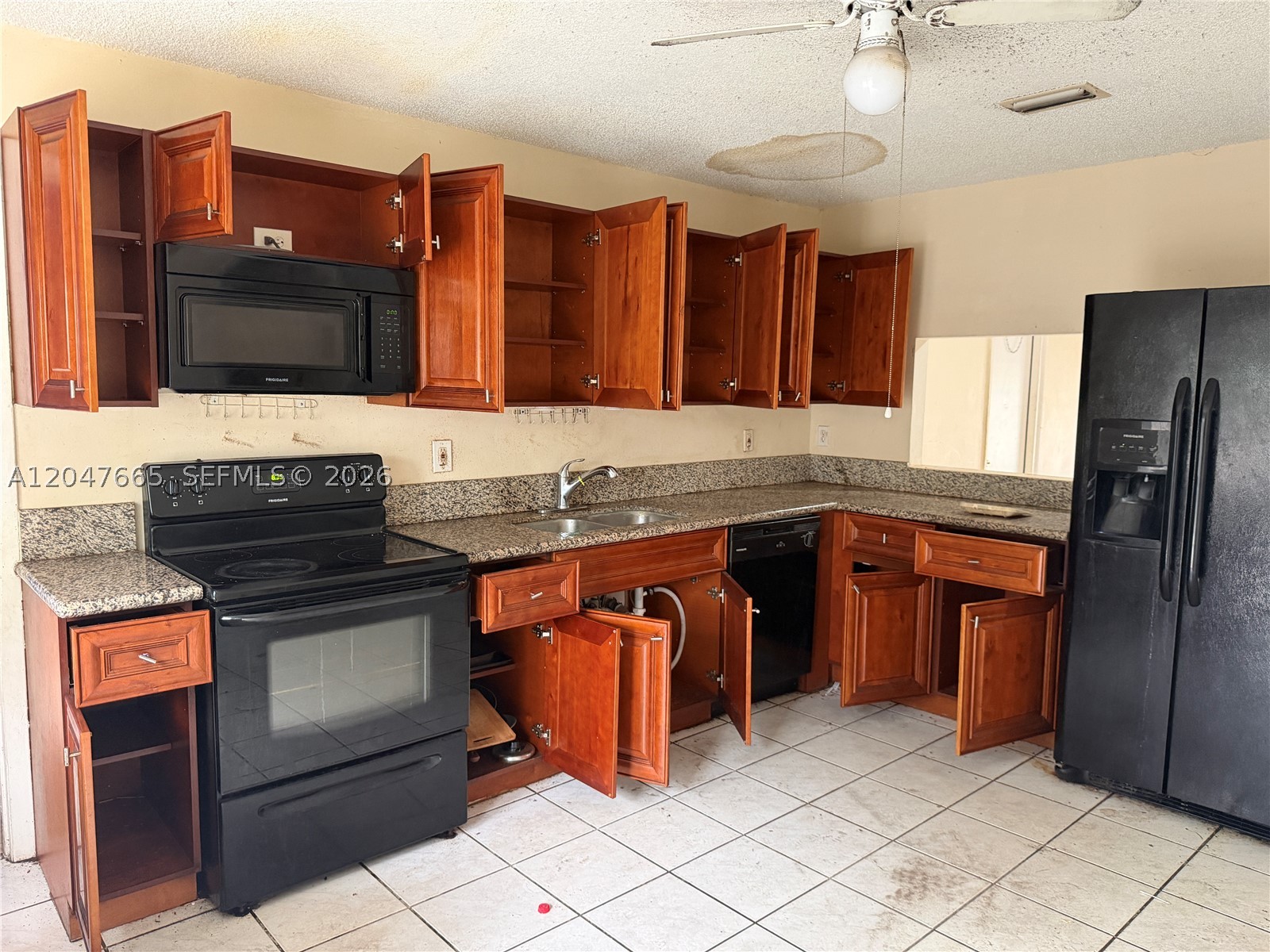 HOMES OF LEES CROSSING 6 - Residential