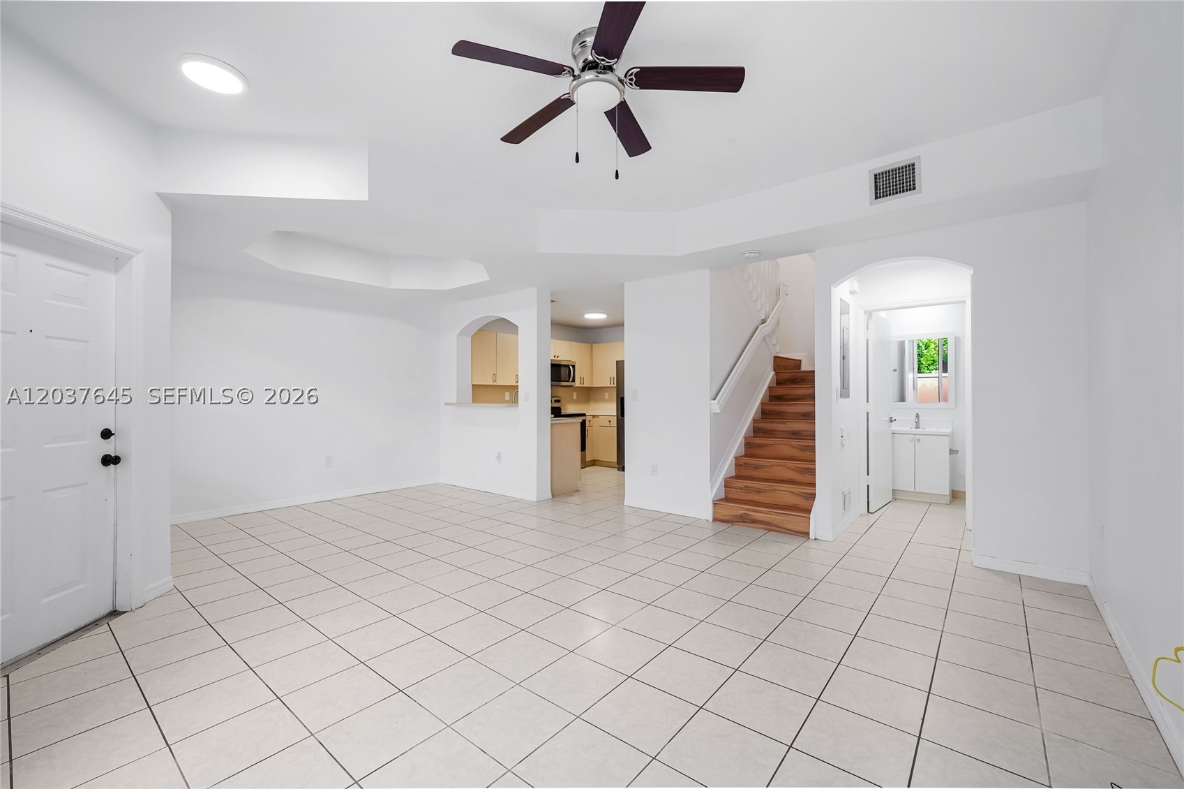 HAMPTON ISLES CONDO - Residential