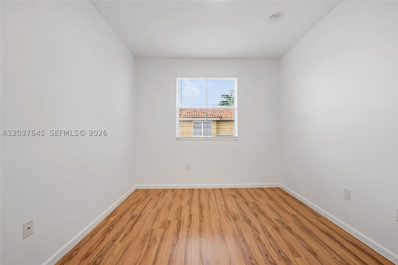 HAMPTON ISLES CONDO - Residential