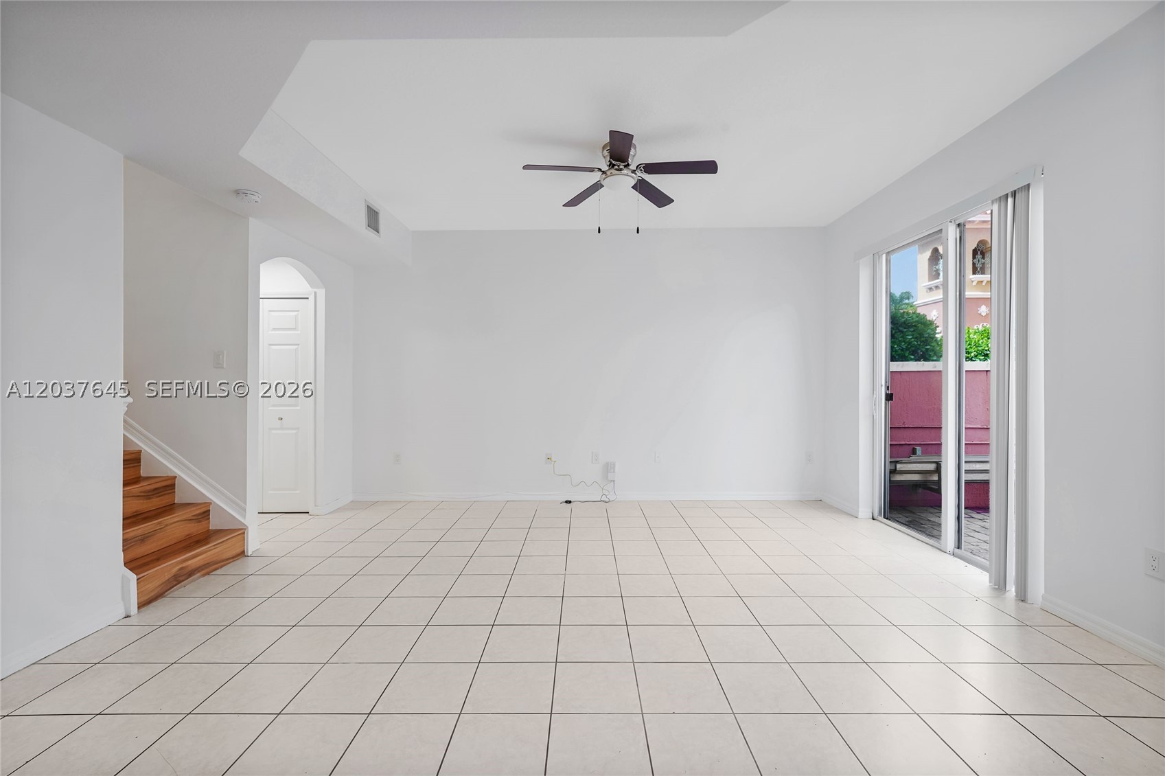 HAMPTON ISLES CONDO - Residential