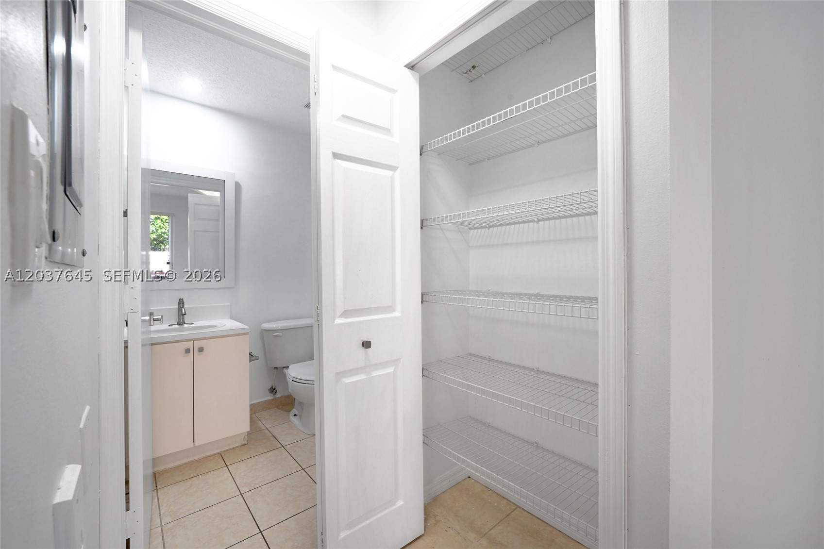 HAMPTON ISLES CONDO - Residential