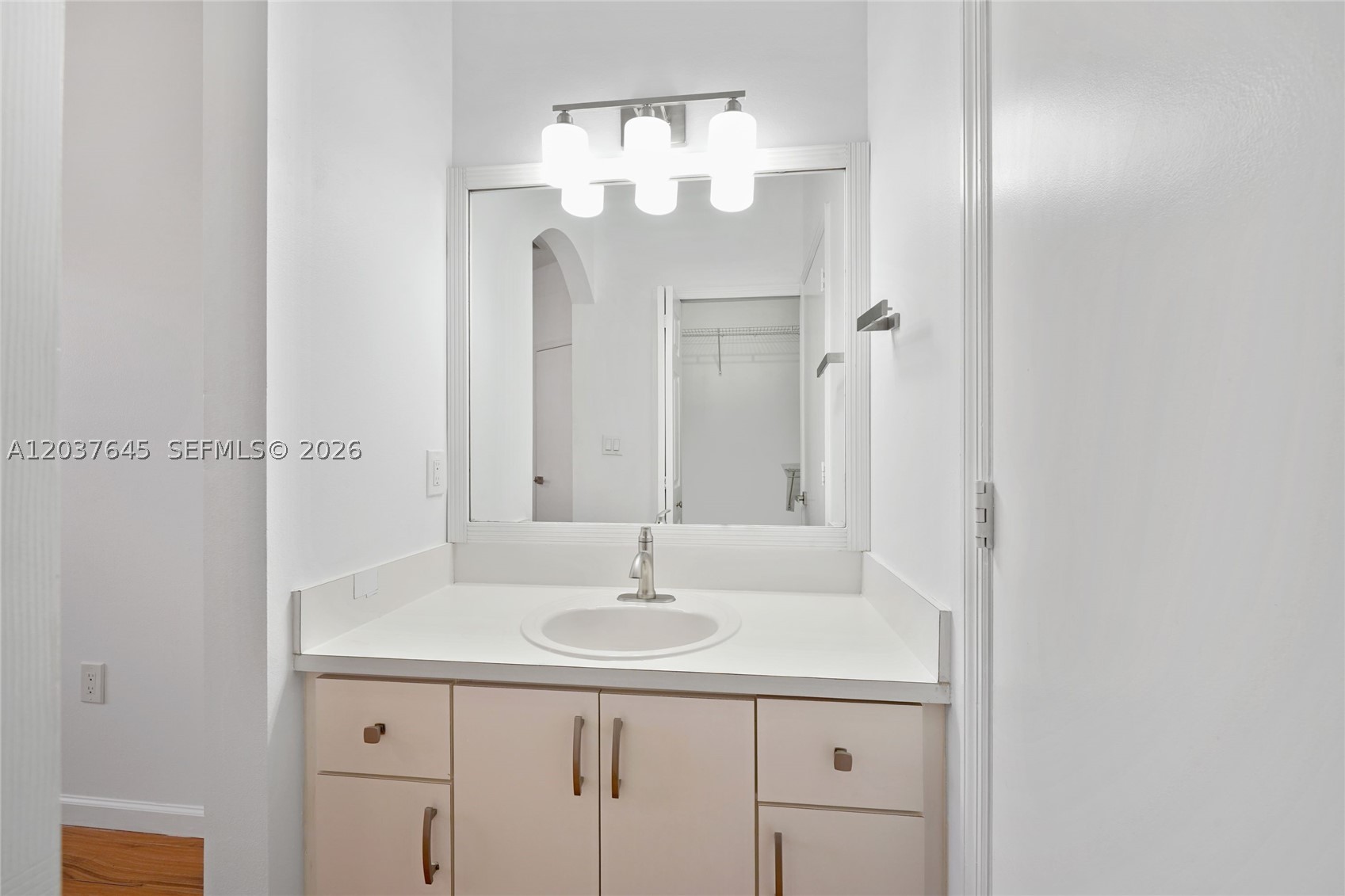 HAMPTON ISLES CONDO - Residential