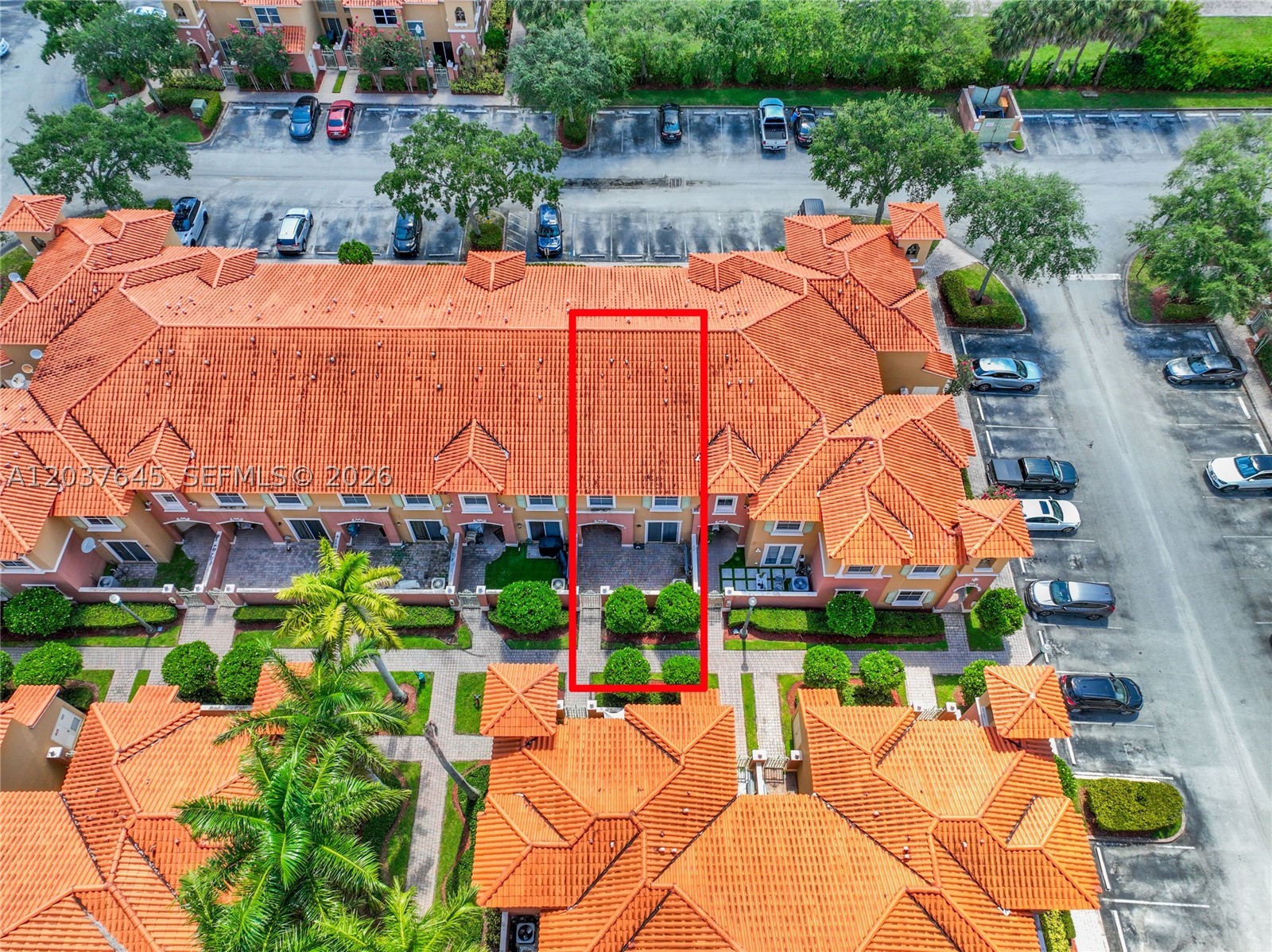 HAMPTON ISLES CONDO - Residential