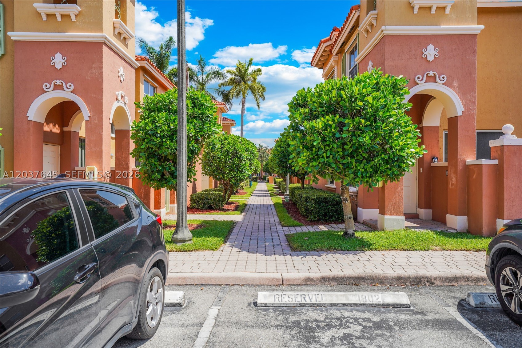 HAMPTON ISLES CONDO - Residential