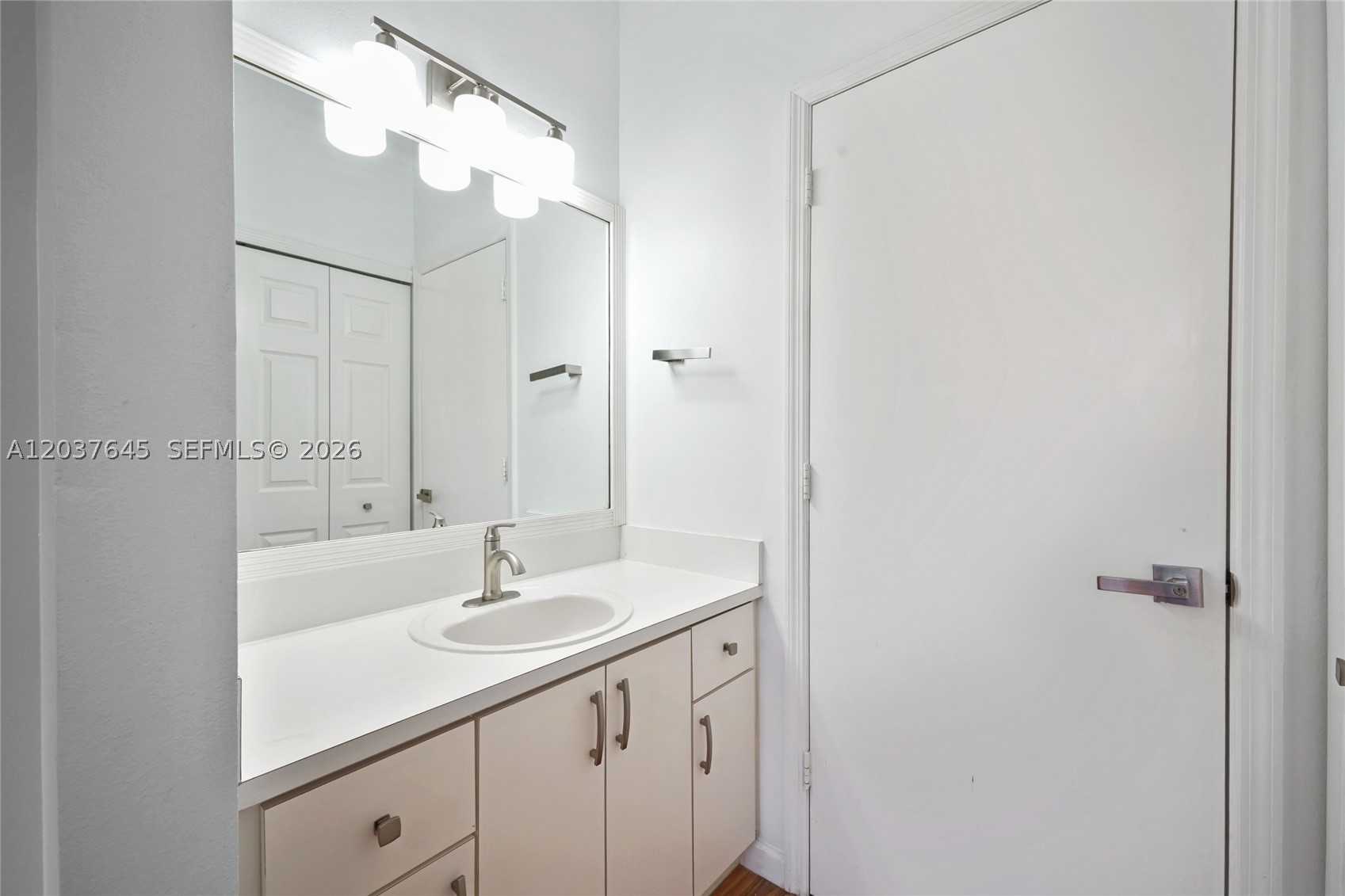 HAMPTON ISLES CONDO - Residential