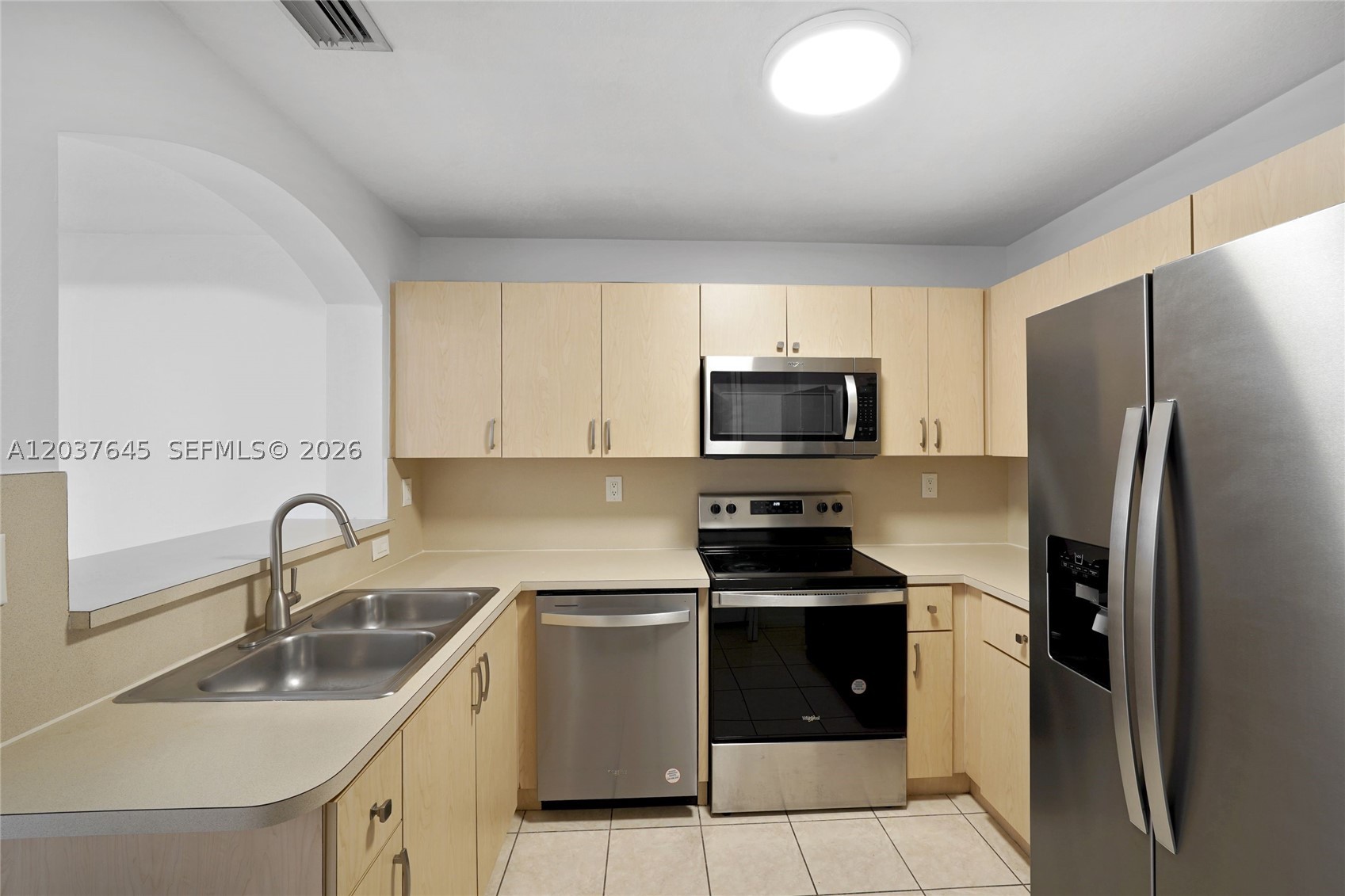 HAMPTON ISLES CONDO - Residential