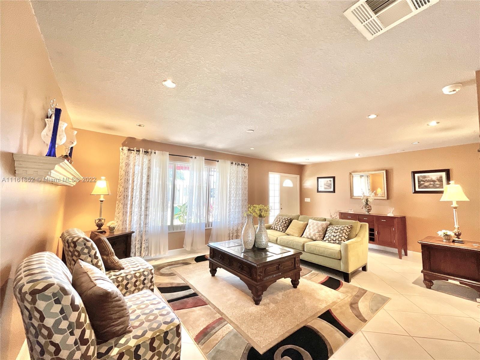 MAINLANDS OF TAMARAC LAKE - Residential